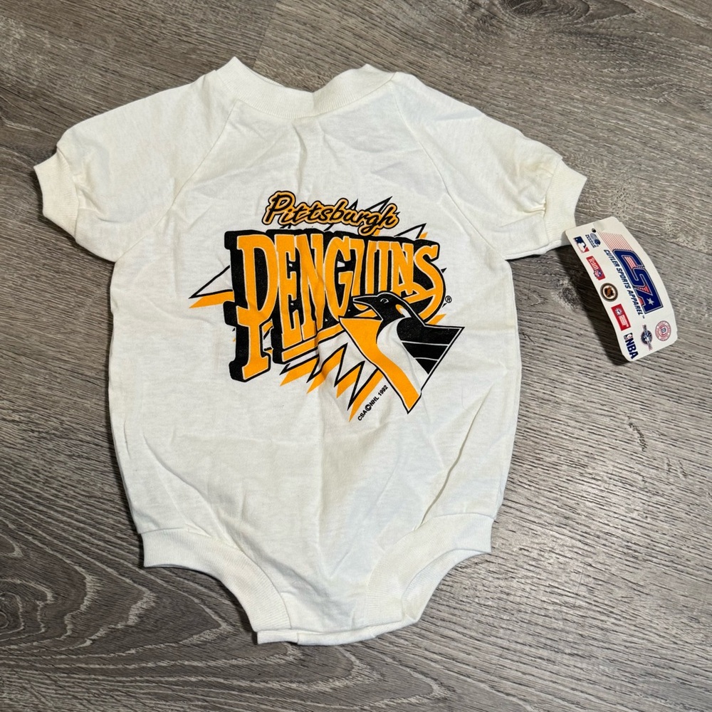 NWT Vintage 90s Pittsburgh Penguins Onsies 12 months NHL